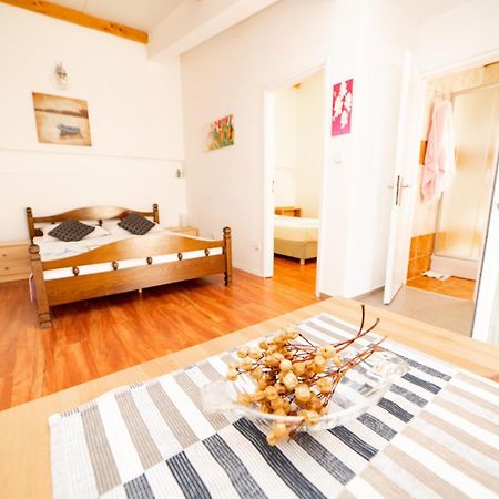 Guesthouse Lastavica 노바야 외부 사진